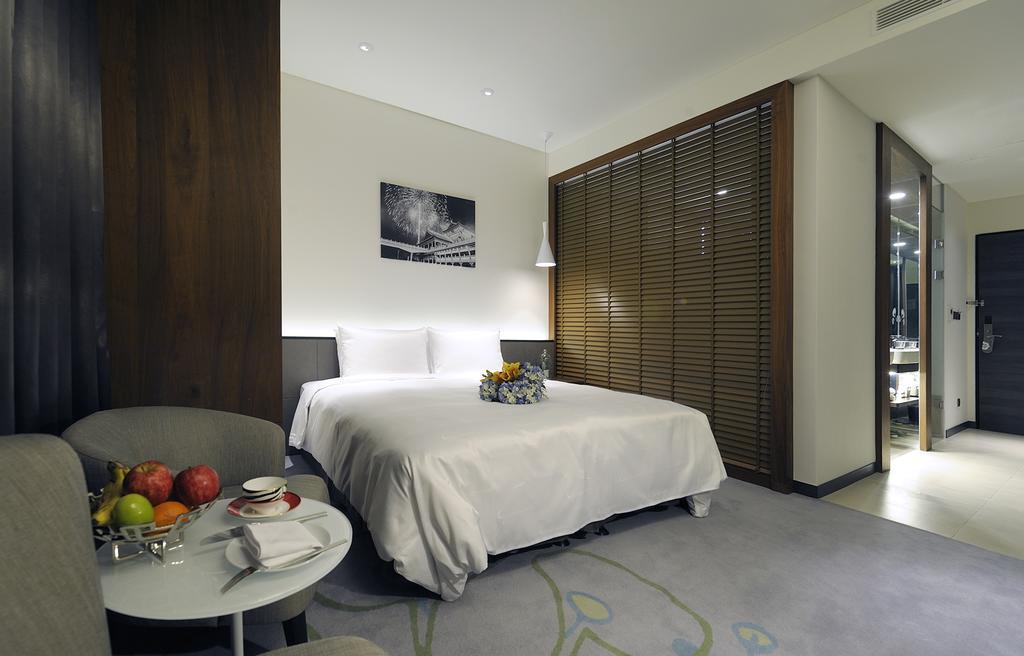 Golden Tulip Glory Fine Hotel Tainan Exterior foto